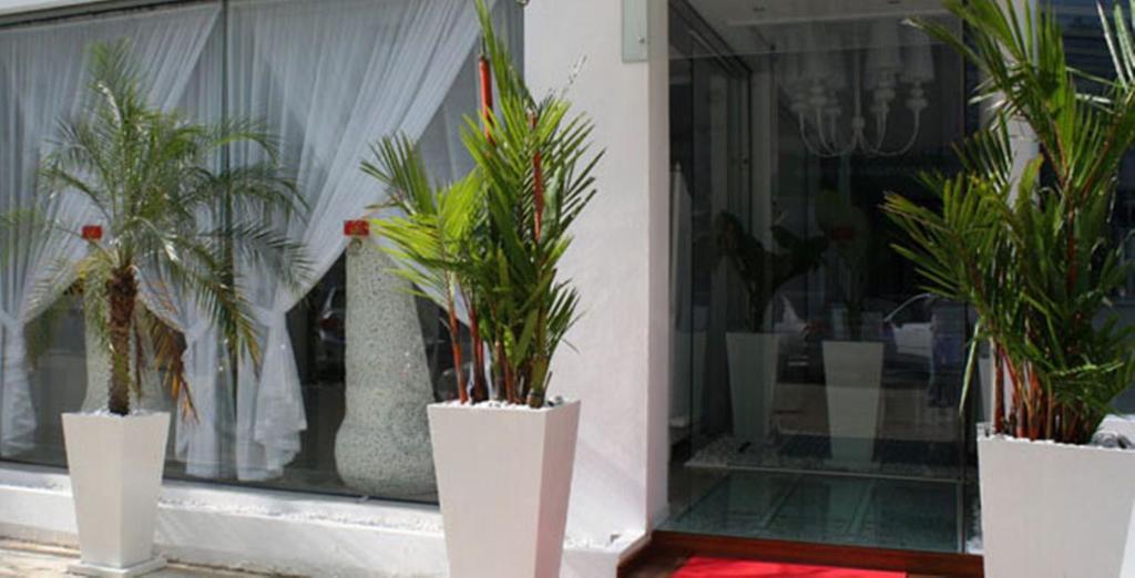 Santi White Hotel Phuket Exterior foto