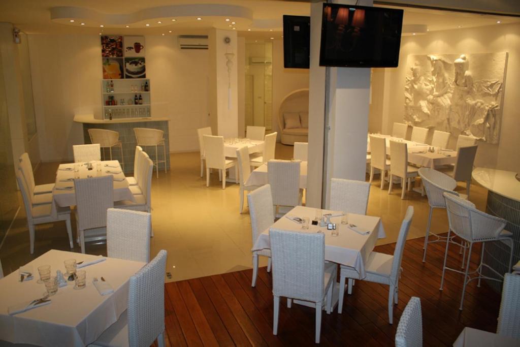 Santi White Hotel Phuket Exterior foto