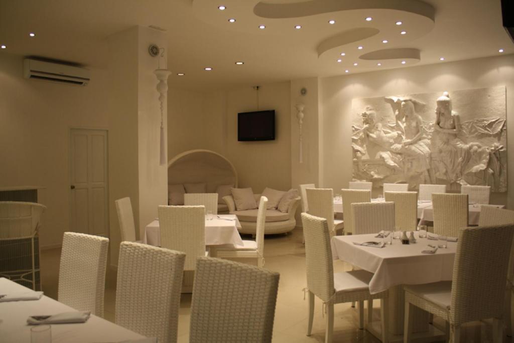 Santi White Hotel Phuket Exterior foto